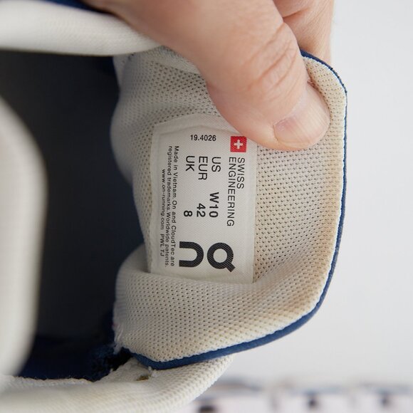 On Cloud 5 Running Shoes Sneakers Blue Women's Size 10 - Picture 7 of 7